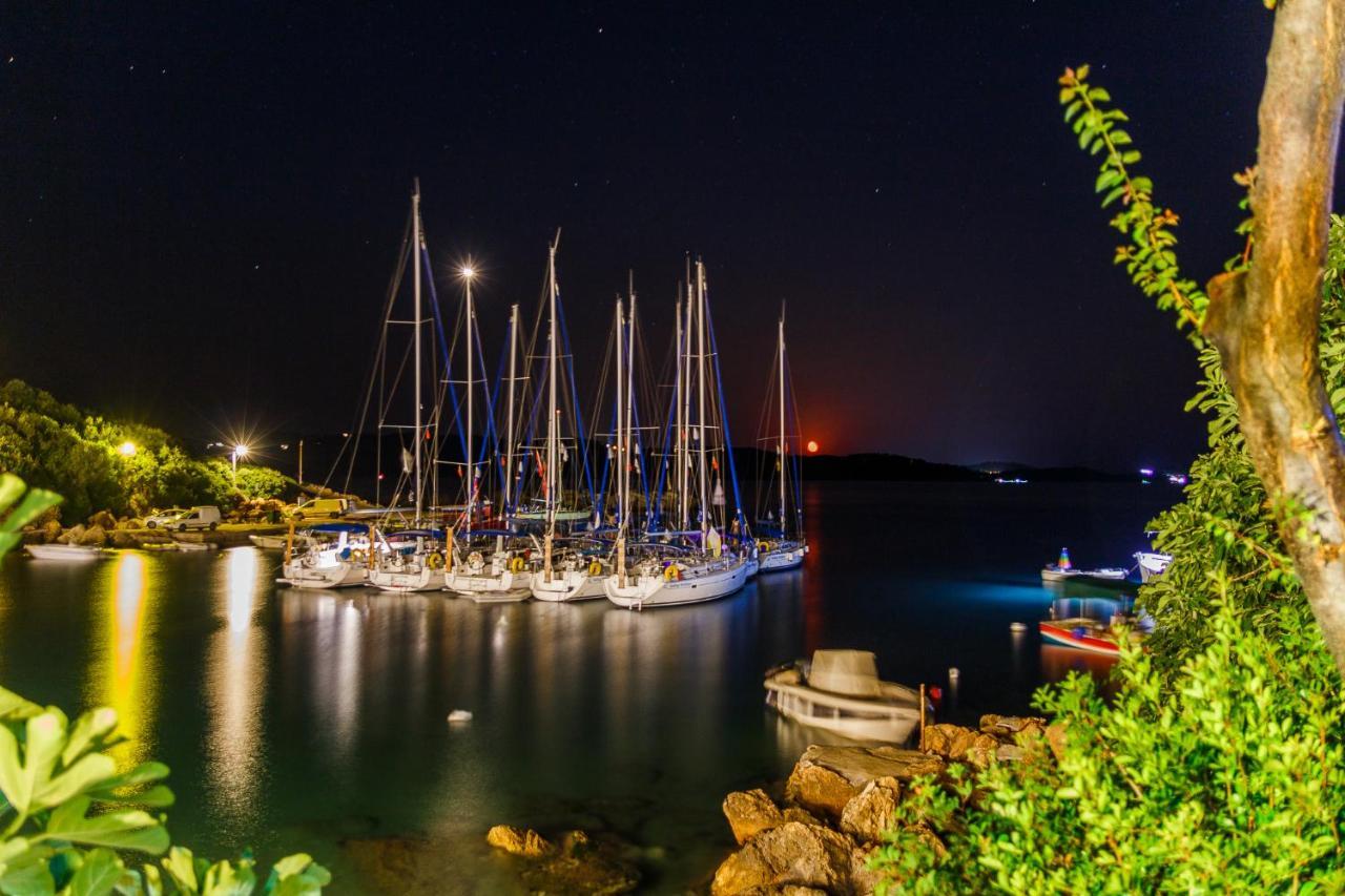 Des Roses Hotel Platanias  Bagian luar foto