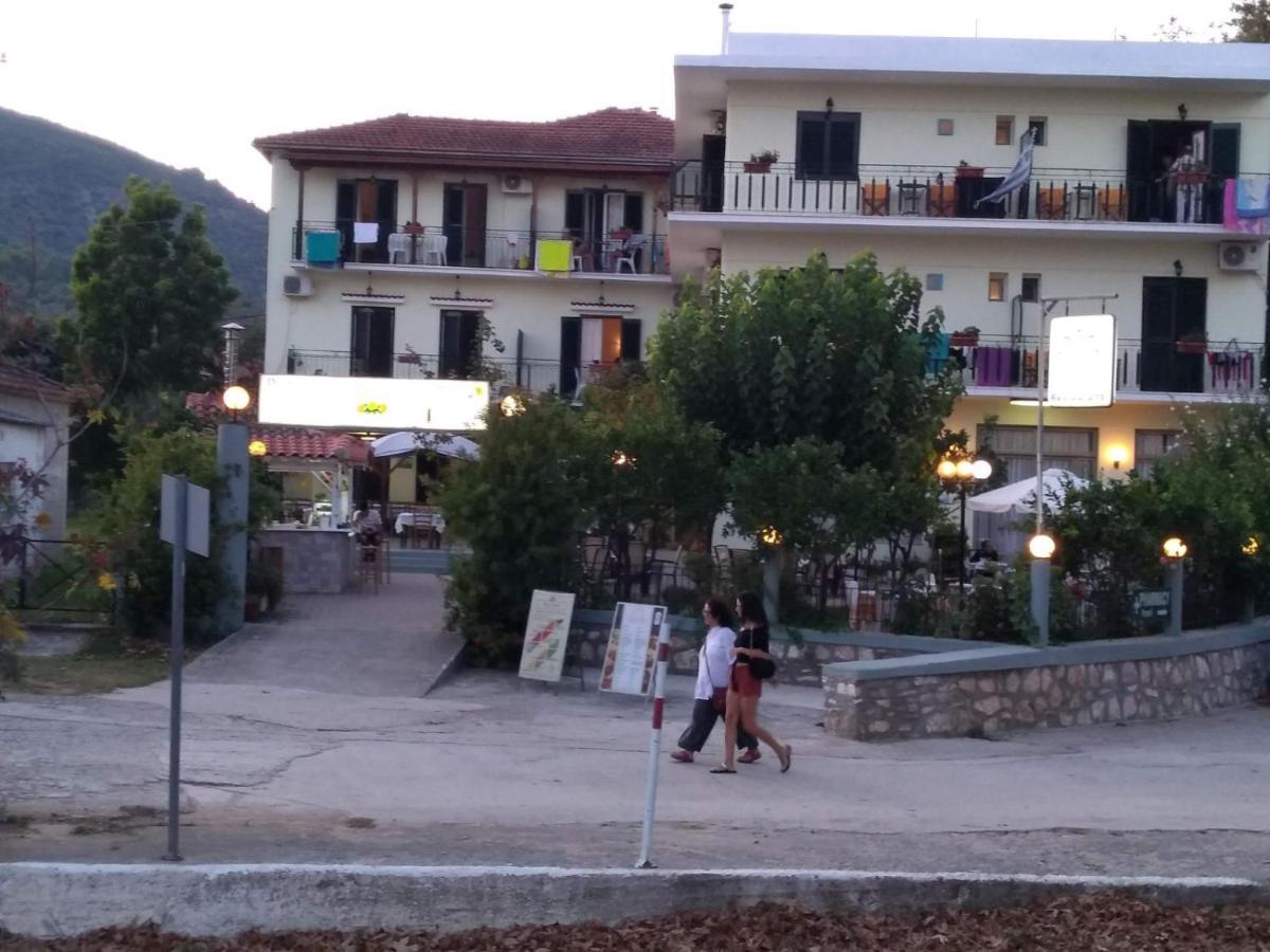 Des Roses Hotel Platanias  Bagian luar foto